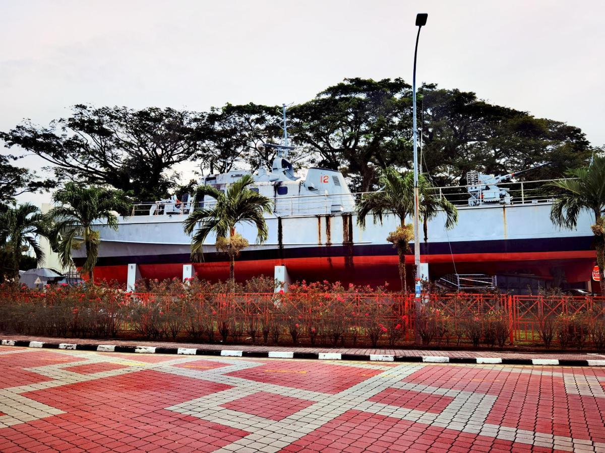 Bandar Melaka Family Bungalow Private Pool Bbq Wifi Netflix Екстер'єр фото