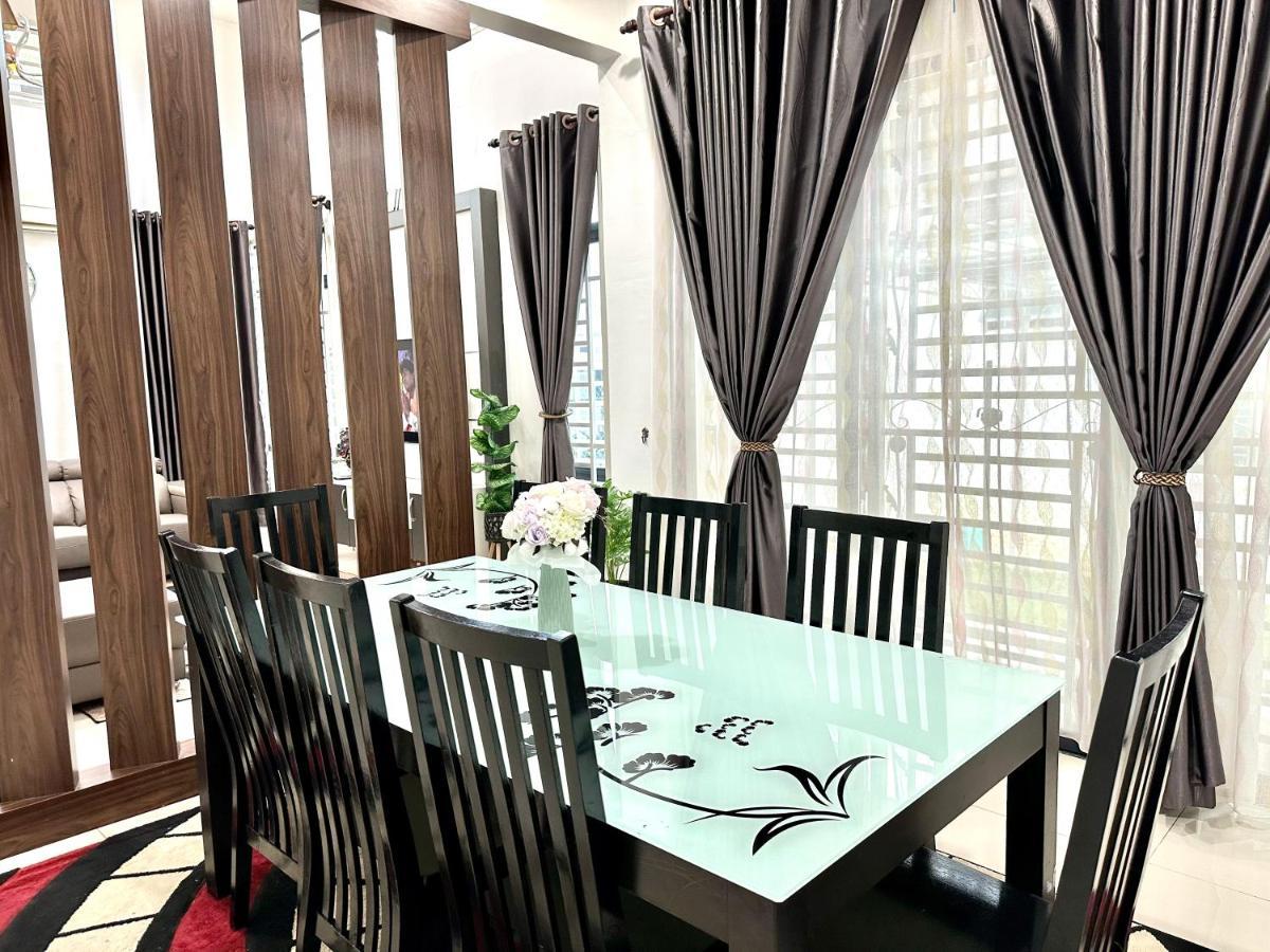 Bandar Melaka Family Bungalow Private Pool Bbq Wifi Netflix Екстер'єр фото