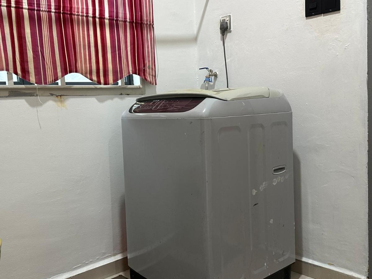 Bandar Melaka Family Bungalow Private Pool Bbq Wifi Netflix Екстер'єр фото