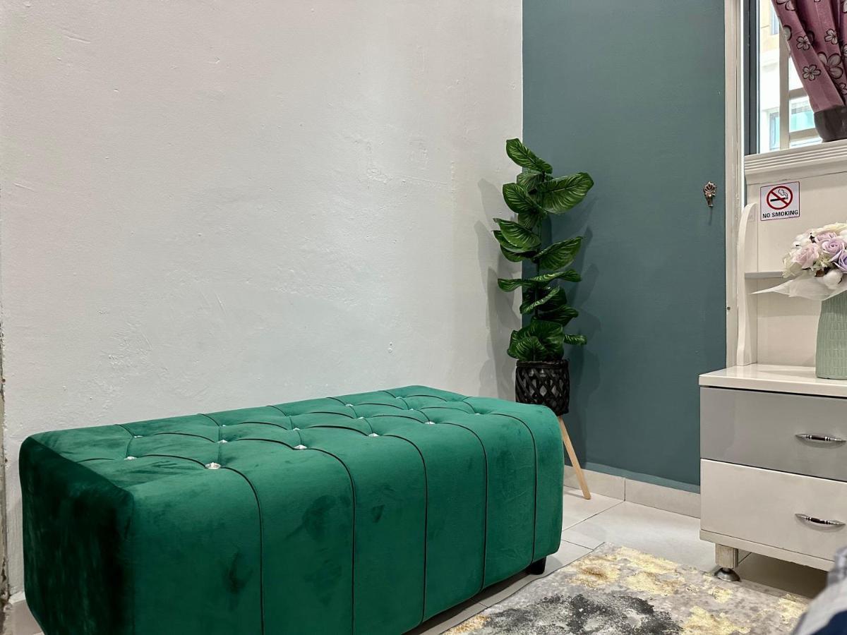 Bandar Melaka Family Bungalow Private Pool Bbq Wifi Netflix Екстер'єр фото